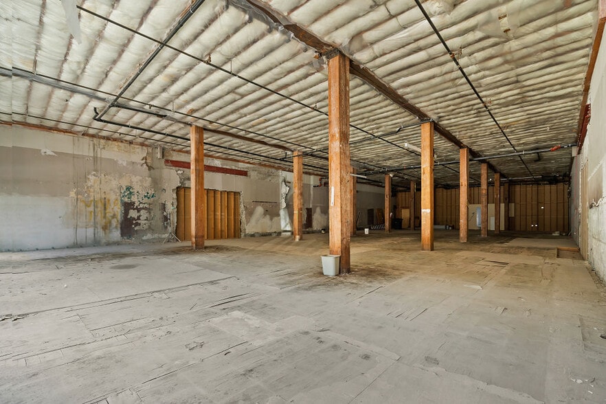 More Photos Of 17 N 3rd St, Yakima Apartments For Sale