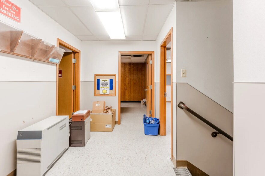 More Photos Of 4500 Commercial St SE, Salem Freestanding For Lease