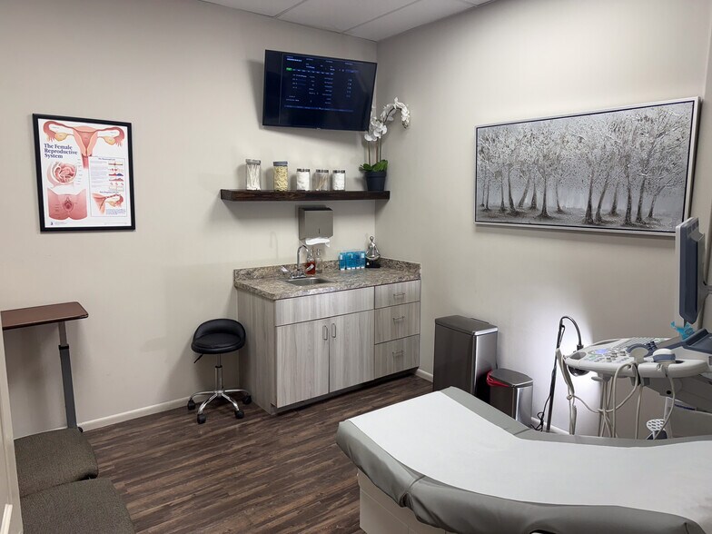 More Photos Of 3220 Buddy Owens Ave, McAllen Medical For Lease