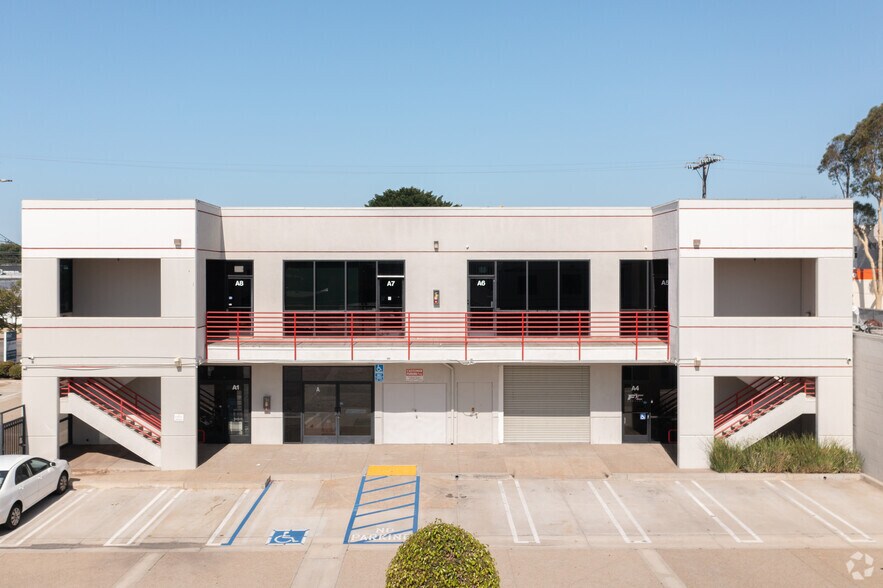 More Photos Of 2060-2060A Placentia Ave, Costa Mesa Flex For Lease