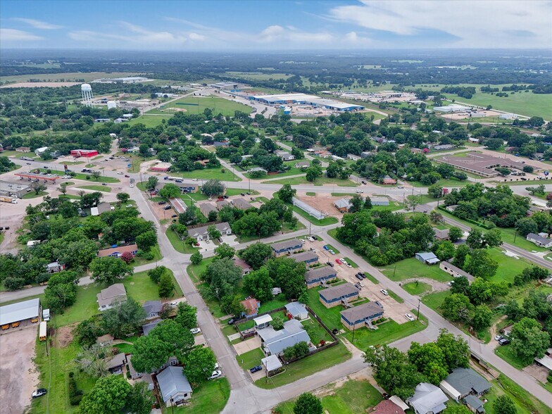 More Photos Of 710 Hall Ave, Caldwell Apartments For Sale