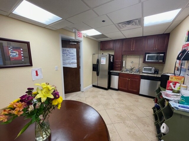More Photos Of 42 Business Centre Dr, Miramar Beach Office For Sale