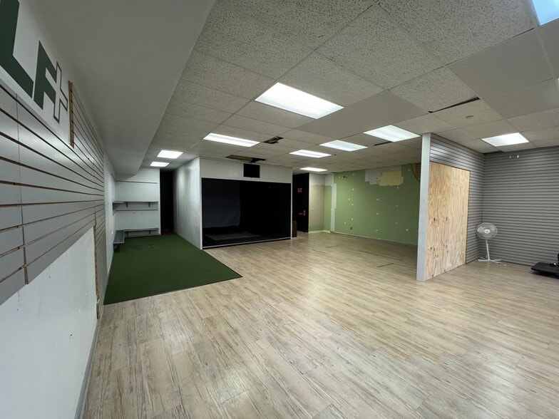 More Photos Of 2571 Montgomery Hwy, Dothan Freestanding For Lease