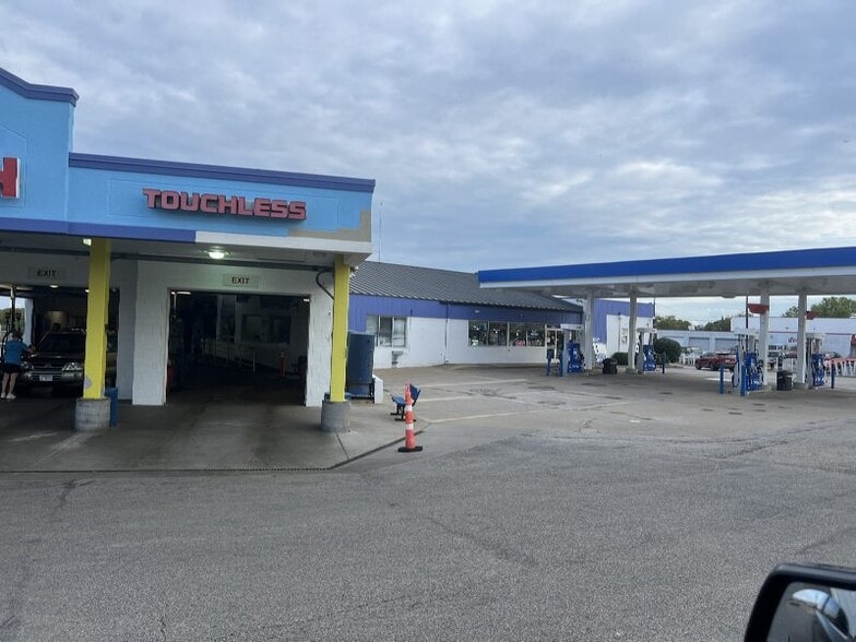 More Photos Of 1700 Ford Ln, Saint Charles Carwash For Sale