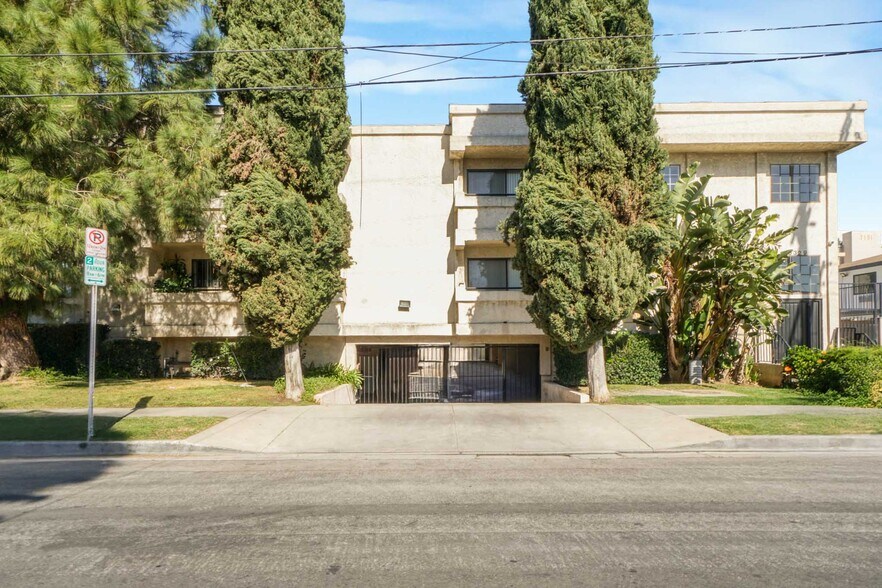 Primary Photo Of 15329 Vose St, Van Nuys Apartments For Sale