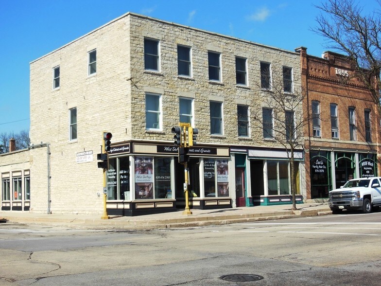 More Photos Of 141 S Batavia Ave, Batavia Storefront Retail Residential For Lease
