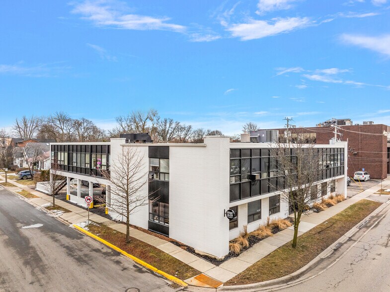 More Photos Of 801 S Adams Rd, Birmingham Office For Sale