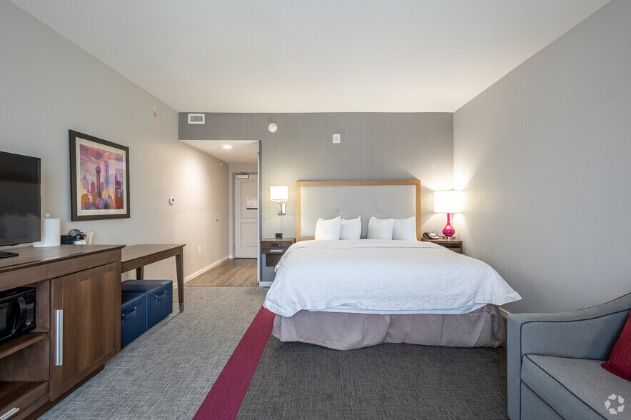 More Photos Of 2250 N Glenville Dr, Richardson Hotel For Sale