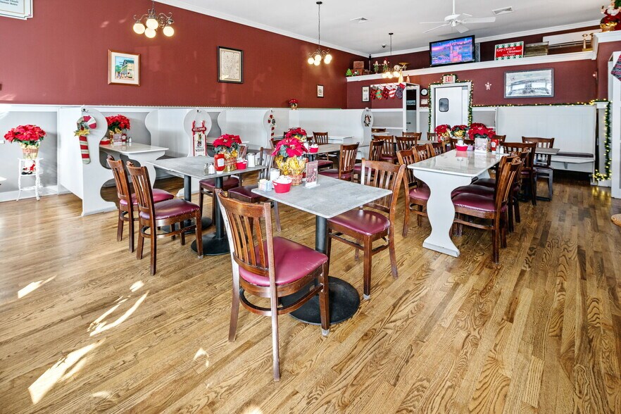 More Photos Of 688 E Bay Ave, Barnegat Restaurant For Sale