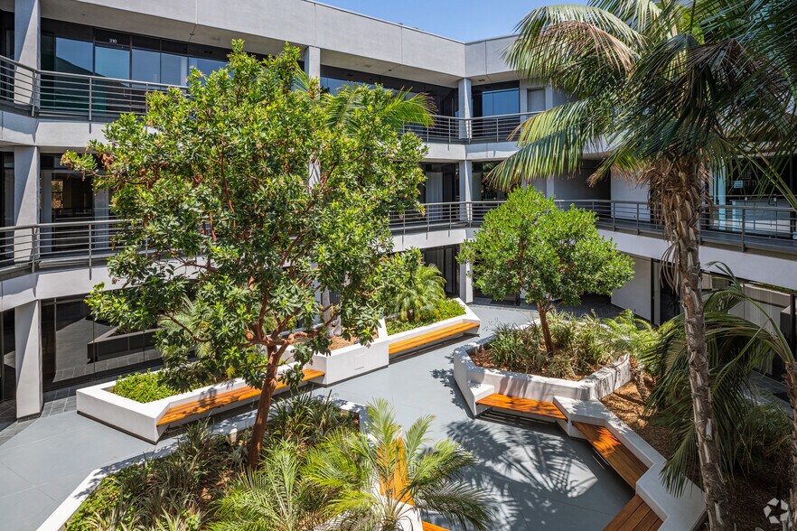 More Photos Of 10525 Vista Sorrento Pky, San Diego Office For Lease