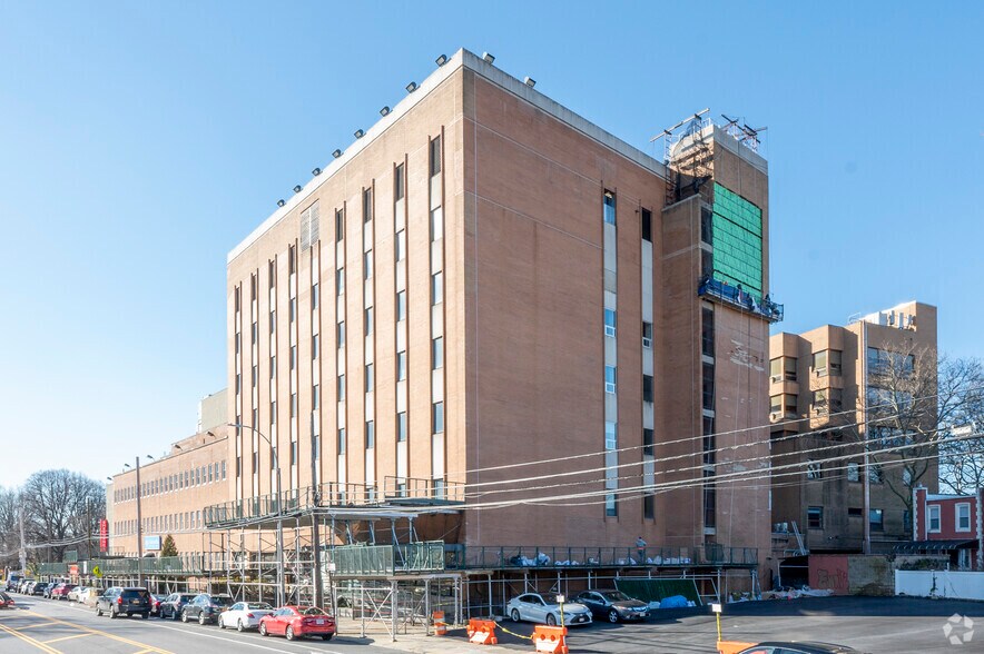 More Photos Of 9060 7th Ave, Brooklyn Hospital For Lease