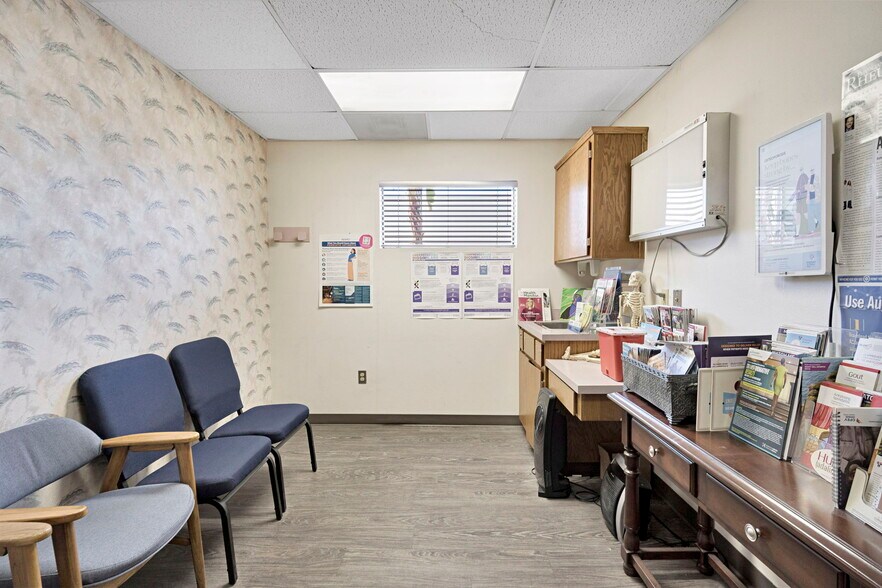 More Photos Of 1260 E Almond Ave, Madera Medical For Sale