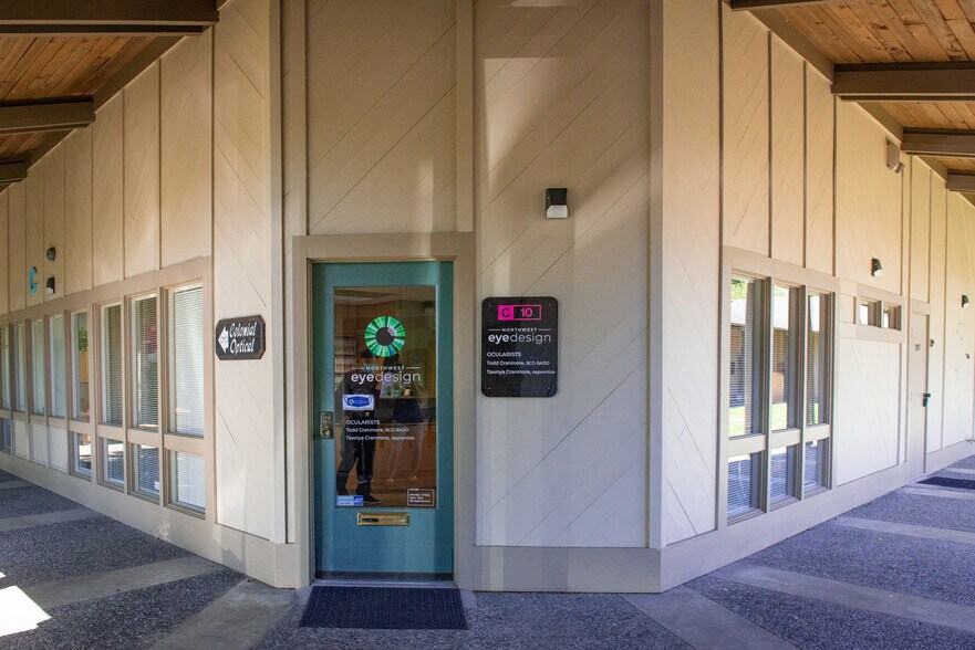 More Photos Of 12911 120th Ave NE, Kirkland Medical For Lease