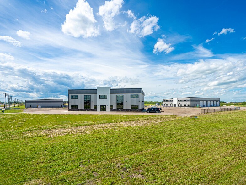 More Photos Of 88 Auto rd, Lloydminster Office For Lease