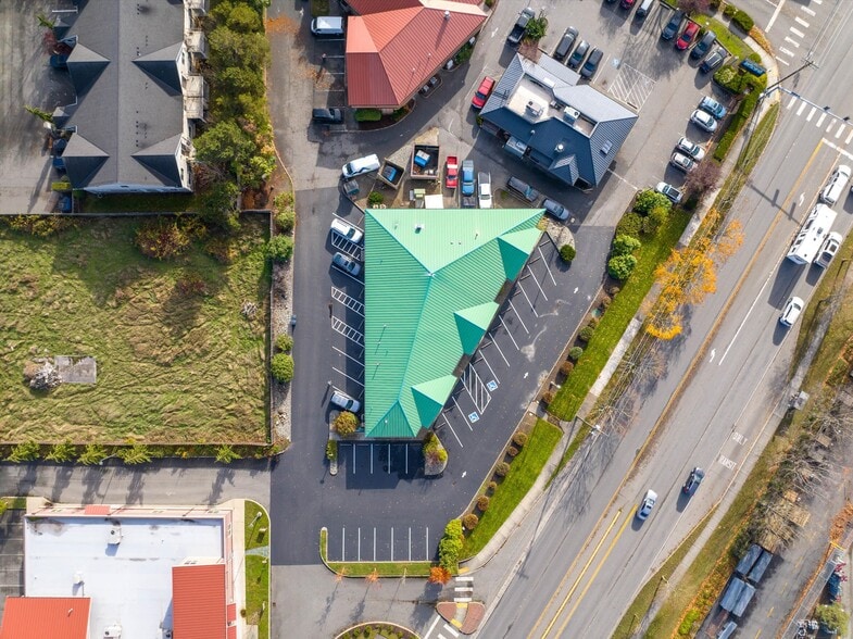 More Photos Of 230 Cabot Dr, Oak Harbor Office For Lease