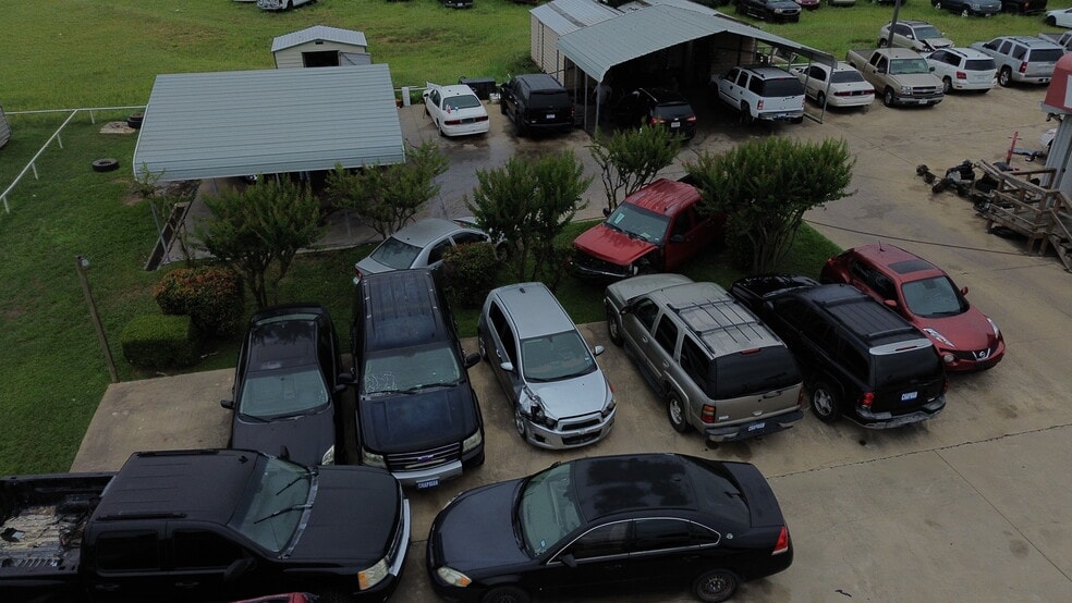 More Photos Of 5919 E Ben White Blvd, Austin Auto Dealership For Sale