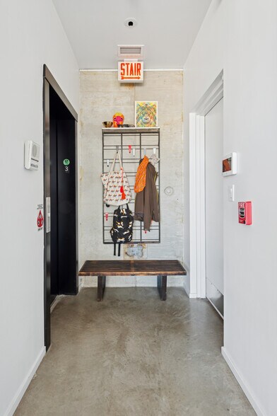 More Photos Of 2058 W Grand Ave, Chicago Loft Creative Space For Sale