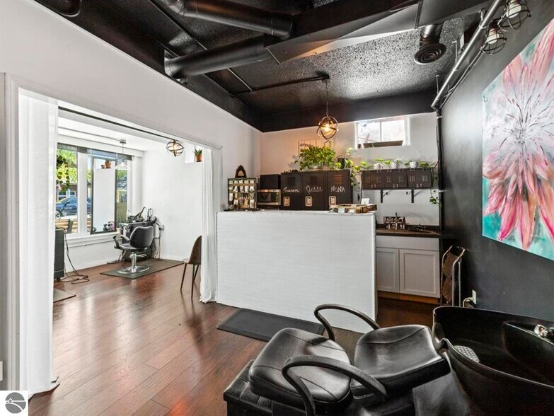 More Photos Of 180 S Benzie Blvd, Beulah Storefront Retail Office For Sale