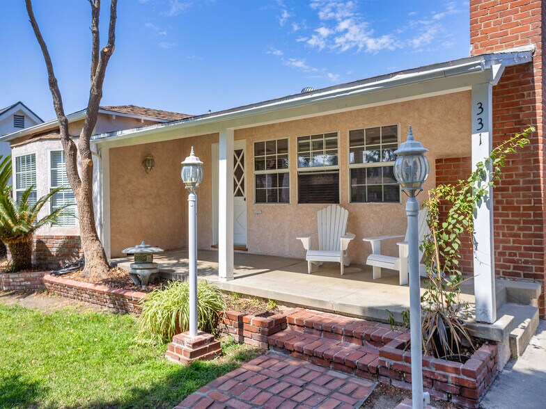 More Photos Of 331 Allen Ave, Glendale Multifamily For Sale