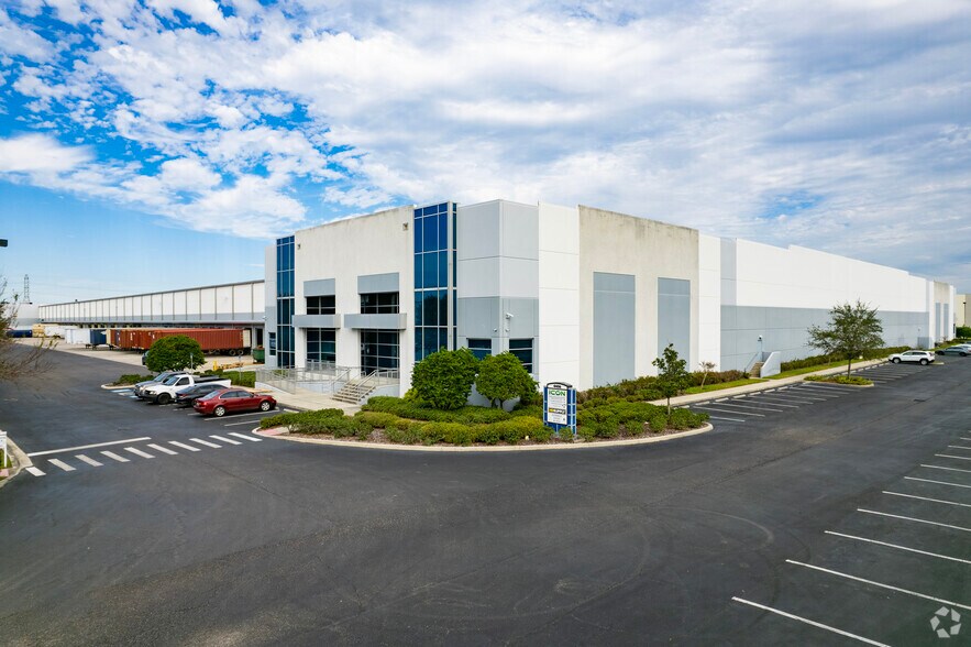 Primary Photo Of 4406 Madison Industrial Ln, Tampa Distribution For Lease