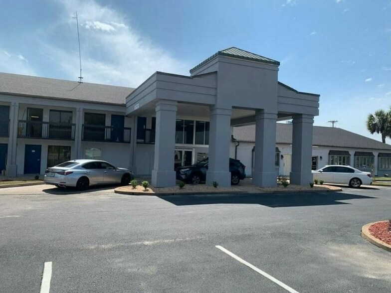 Primary Photo Of 2016 E 16th Ave, Cordele Apartments For Sale