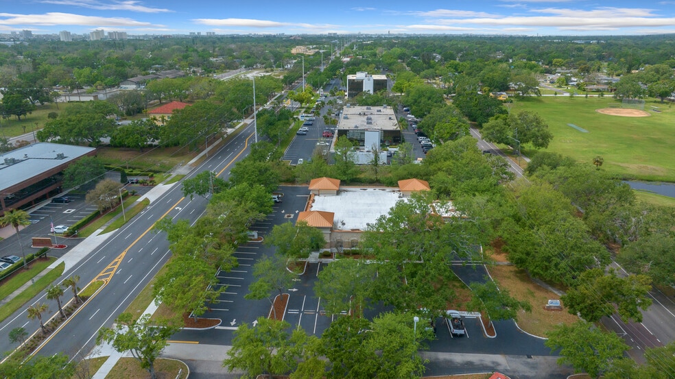 More Photos Of 5885 Central Ave, Saint Petersburg Office For Lease