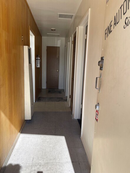 More Photos Of 645 N D St, San Bernardino Auto Dealership For Lease