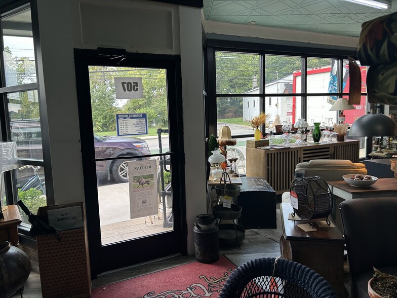 More Photos Of 507 E 3rd St, Lexington Warehouse For Sale
