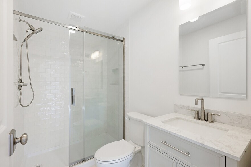 More Photos Of 701 Bowling Ave, Nashville Apartments For Sale