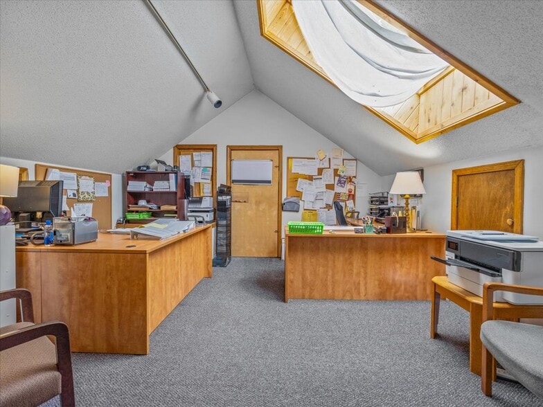 More Photos Of 200 W Town St, Norwich Office For Sale