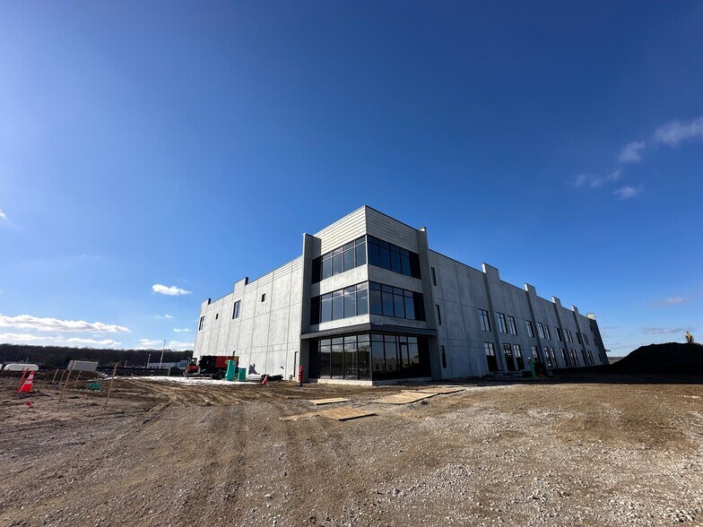 More Photos Of 6001 Thornton Ave, Des Moines Industrial For Sale