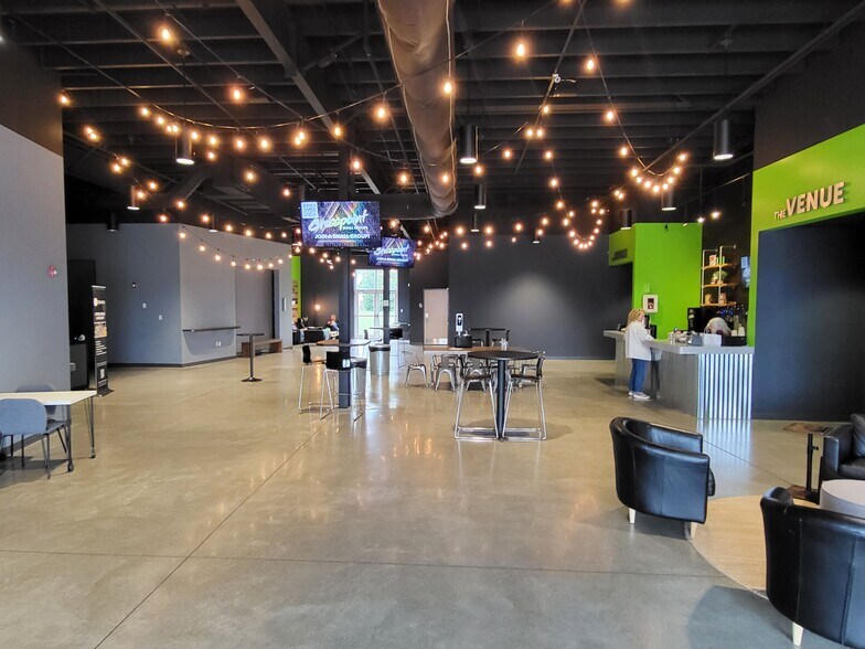 More Photos Of 13678 Silverstone Dr, Fishers Office For Lease