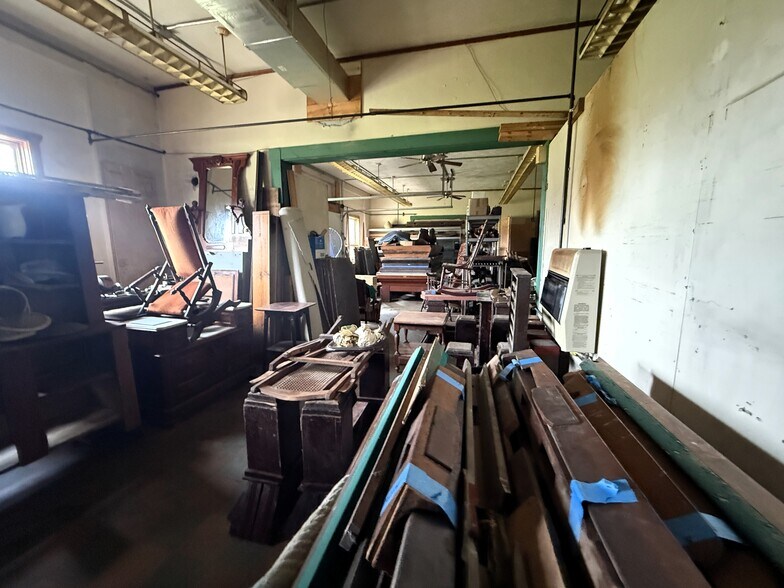 More Photos Of 33328 Main St, Townville Manufacturing For Sale