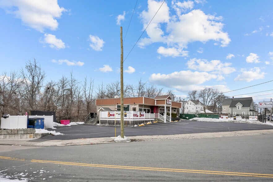 More Photos Of 1091 Main St, Pawtucket Restaurant For Sale