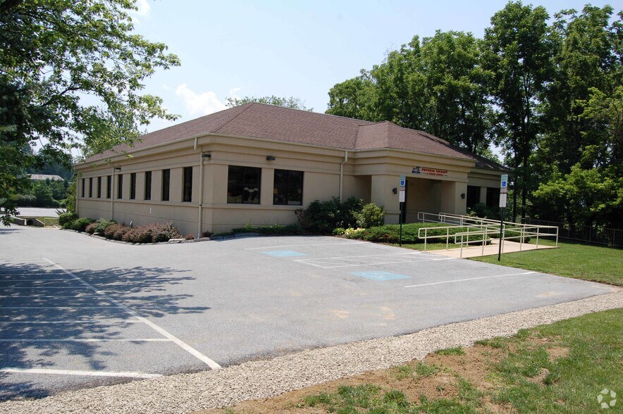 More Photos Of 20 Country Club Dr, Downingtown Medical For Lease