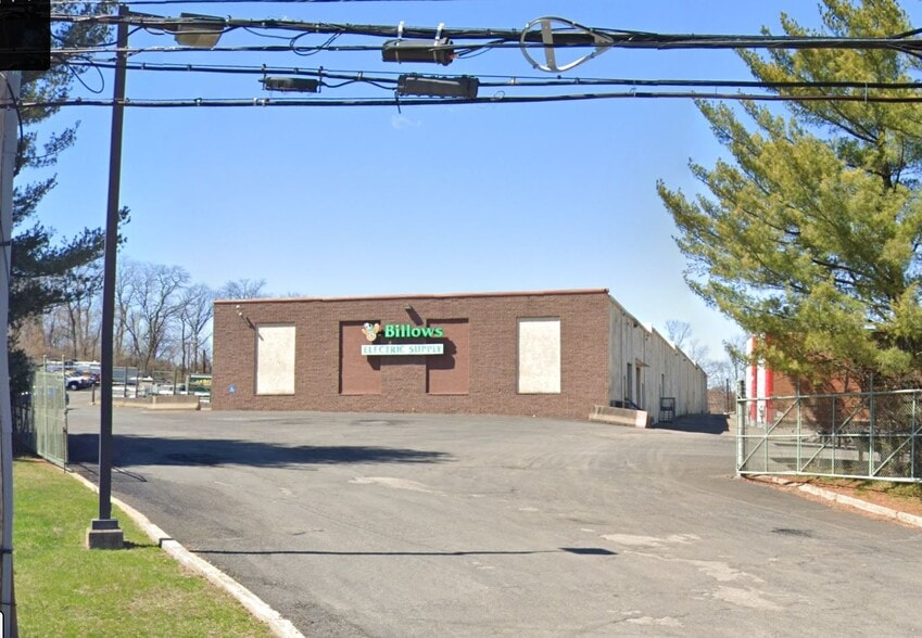 Primary Photo Of 850 Davisville Rd, Willow Grove Warehouse For Lease