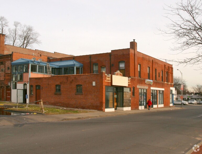More Photos Of 494 Main St, New Britain Storefront Retail Office For Lease