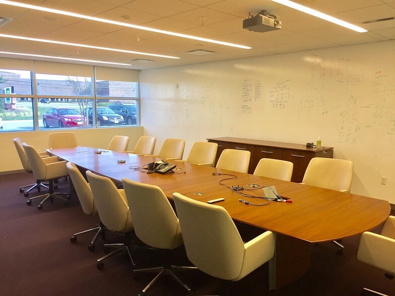 More Photos Of 2 Commerce Dr, South Brunswick Office For Lease