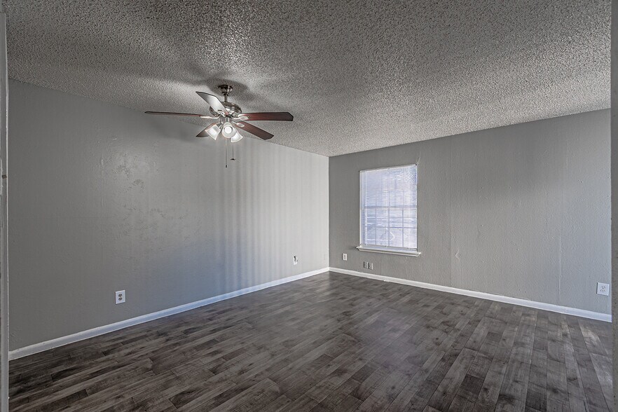 More Photos Of 6625 S Hulen St, Fort Worth Apartments For Sale