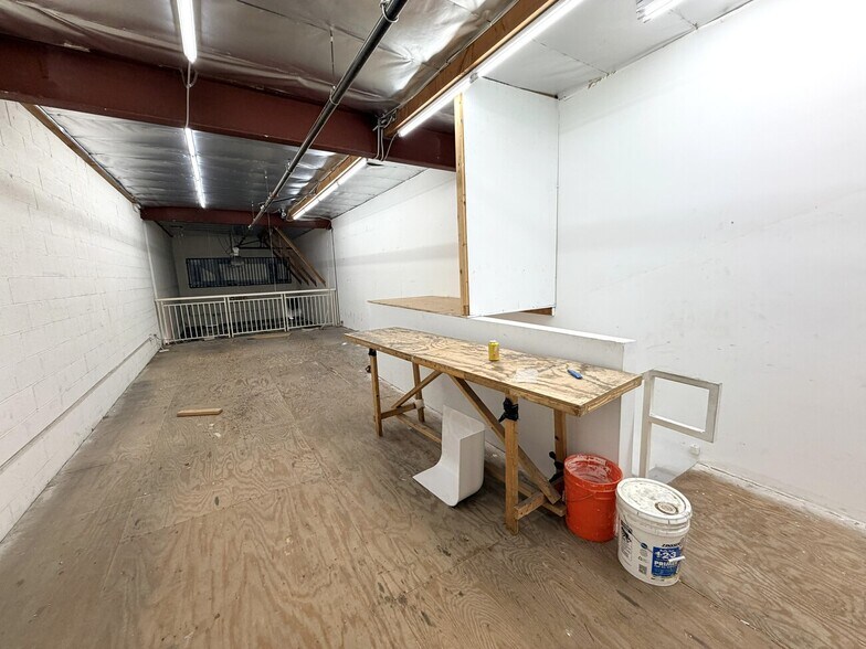More Photos Of 525-529 Los Angeles St, Los Angeles Unknown For Lease