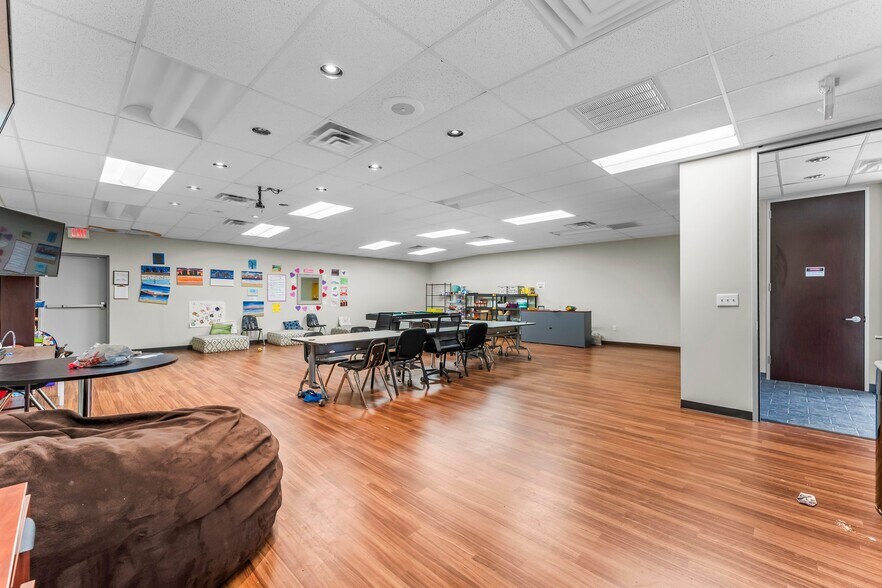 More Photos Of 1034 Regional Park Dr, Houston Medical For Sale