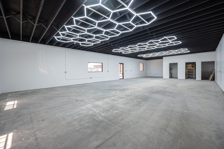 More Photos Of 2310-2315 Western Ave, Las Vegas Warehouse For Lease