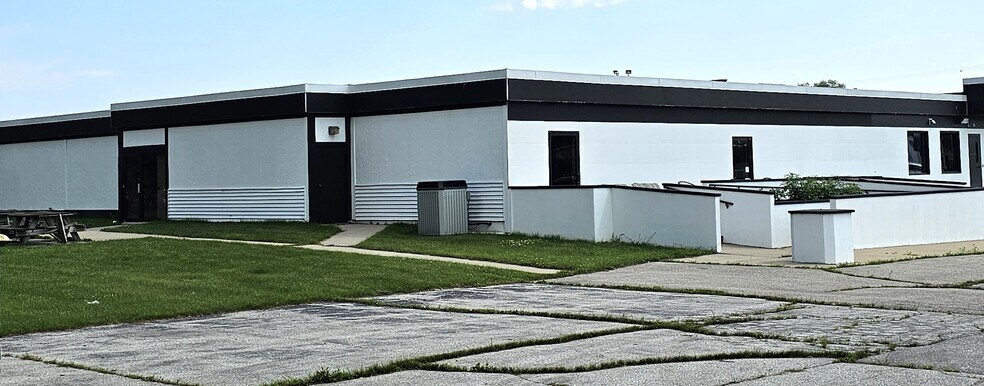 More Photos Of 903 N Euclid Ave, Bay City Medical For Lease