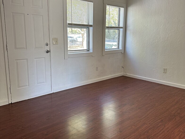 More Photos Of 10109-10133 Old Redwood Hwy, Windsor Apartments For Sale