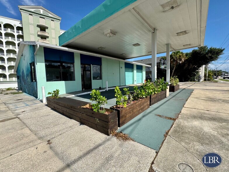 More Photos Of 2001 S Harbor City Blvd, Melbourne Restaurant For Lease