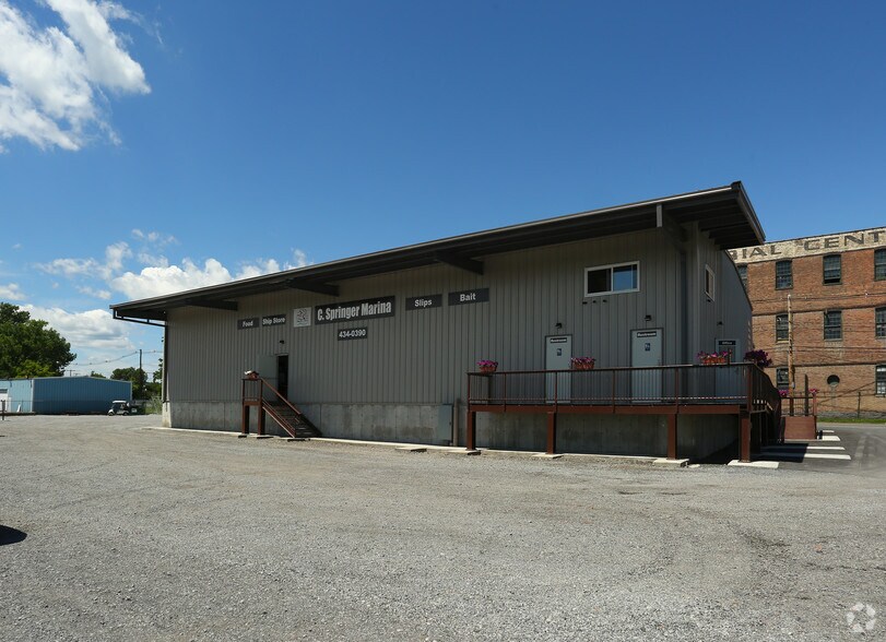 More Photos Of 5 Broadway, Albany Marina For Sale