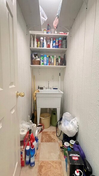 More Photos Of 14 Farmer St, Newnan Medical For Sale