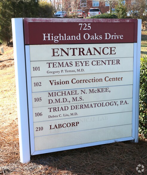 More Photos Of 725 Highland Oaks Dr, Winston-Salem Medical For Lease