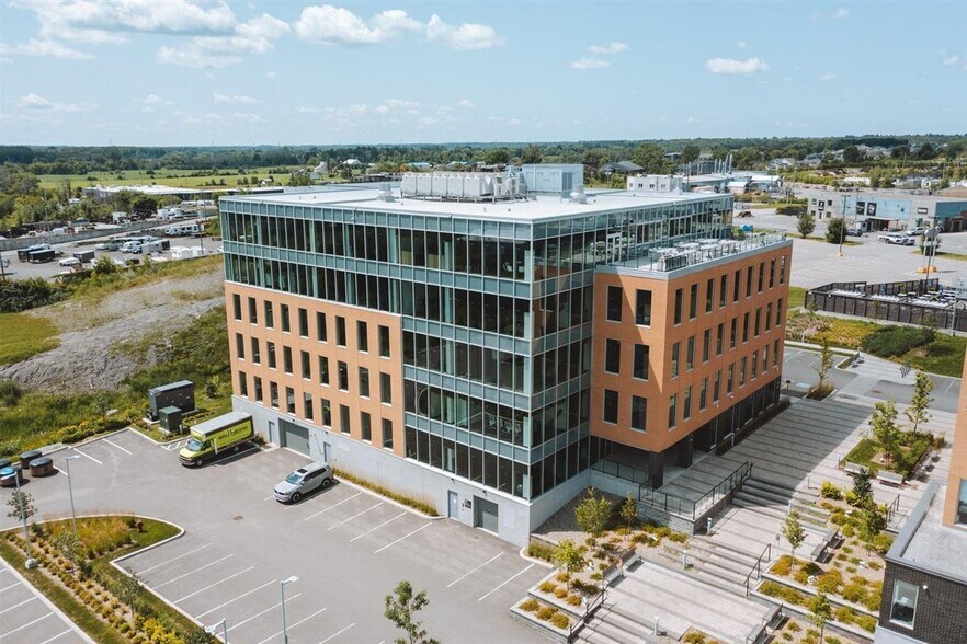 More Photos Of 6485 Rue Doris-Lussier, Boisbriand Office For Lease