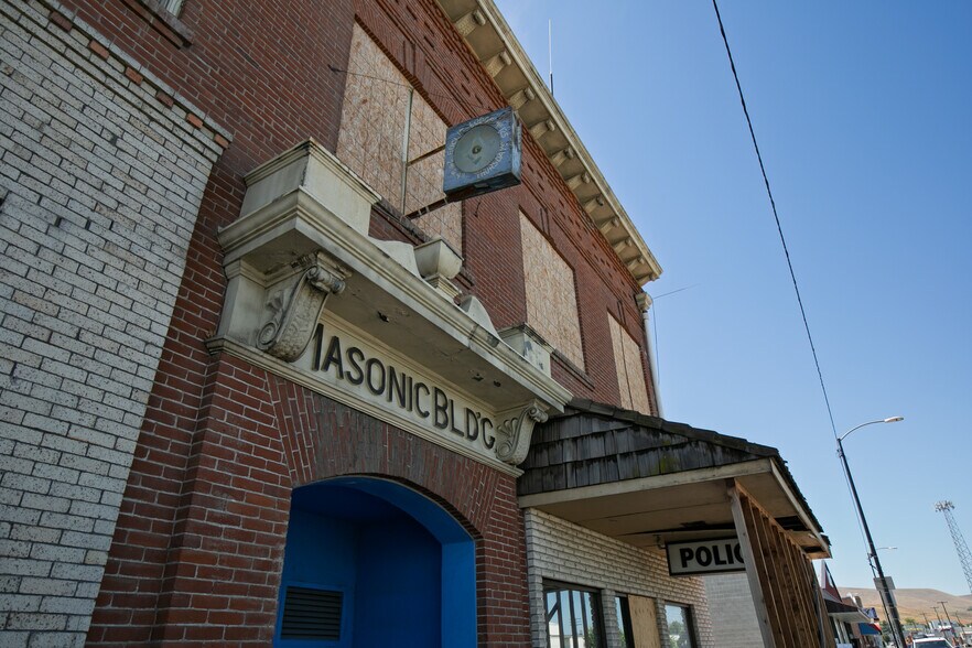 More Photos Of 601 7th St, Prosser General Retail For Sale